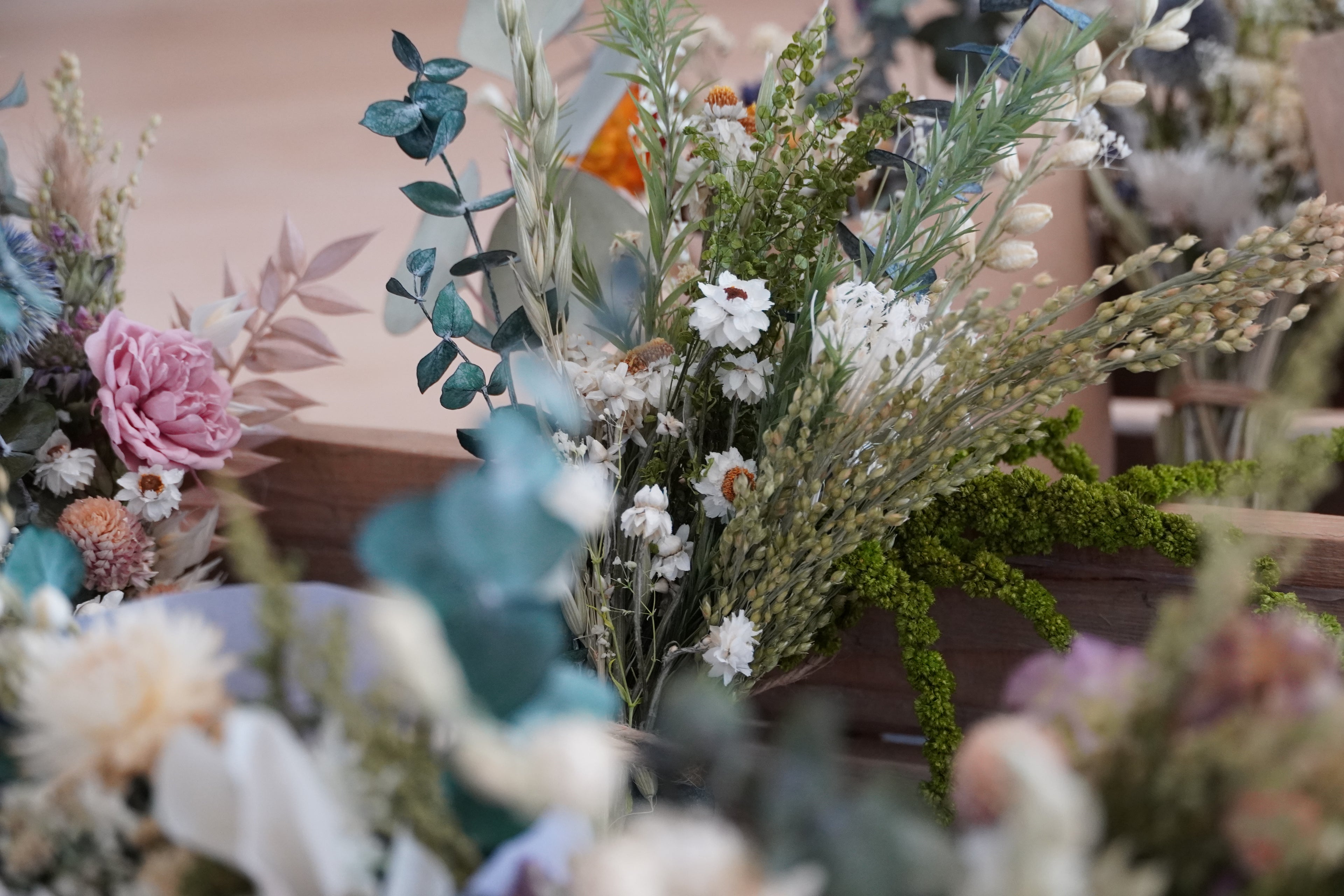 Clover & Cloud Dried Floral Arrangement