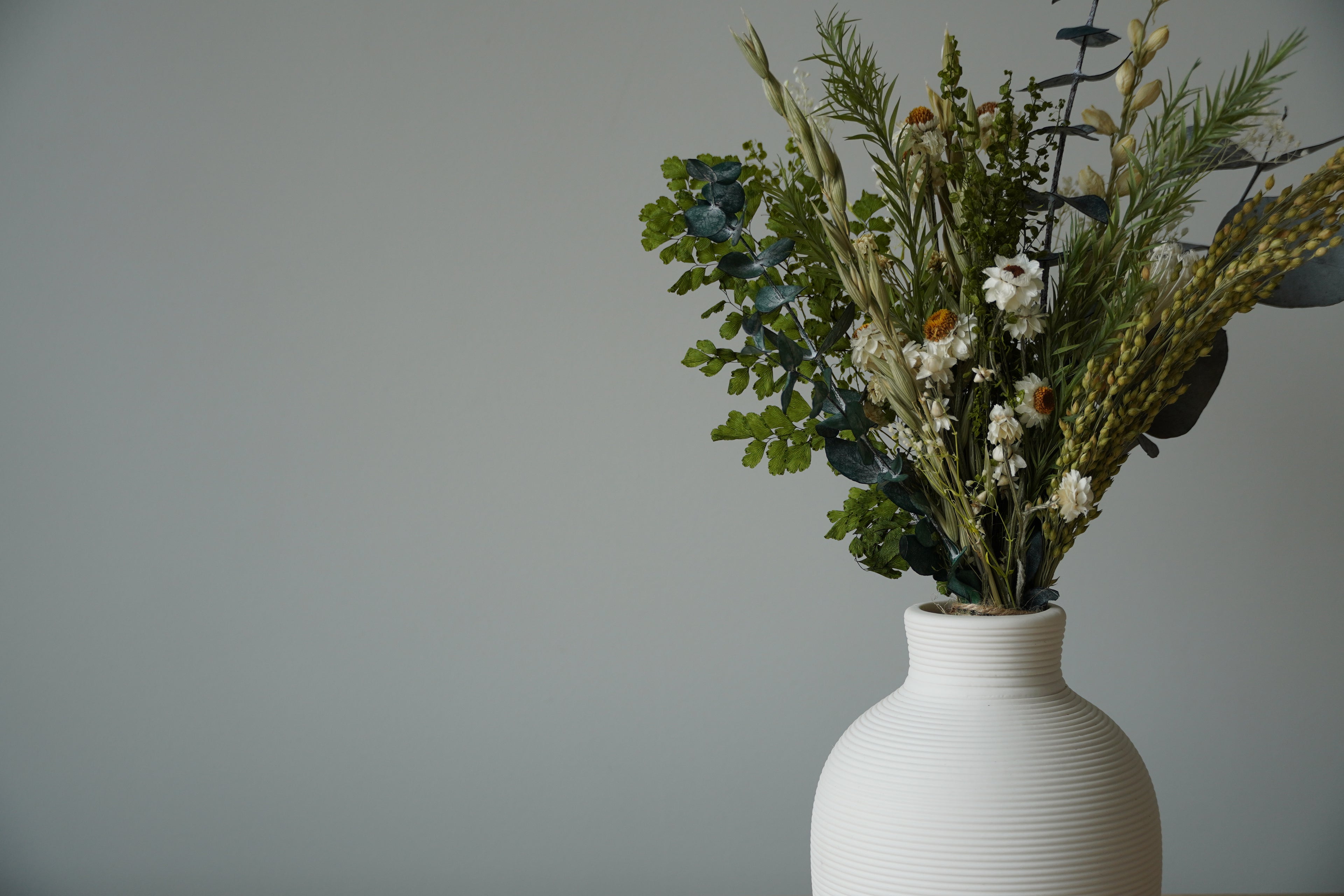 Clover & Cloud Dried Floral Arrangement